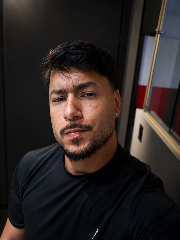 Yan Roberto, tatuador